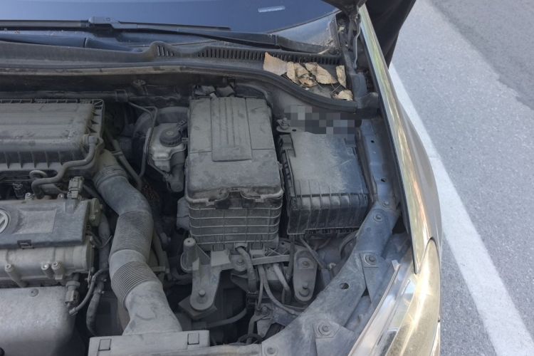 Used Volkswagen Golf 2012 1.6 Manual Comfort Edition Engine Bay Left
