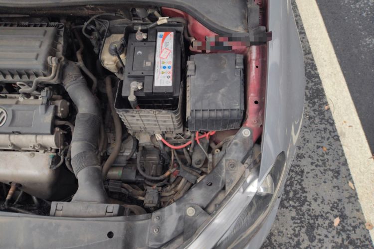 Used Volkswagen Golf 2012 1.6L Automatic Comfort Model Engine Bay Left