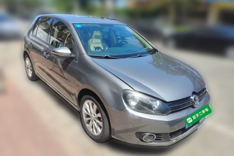Used Volkswagen Golf 2012 1.4TSI Automatic Luxury Edition Front Right 45 Deg
