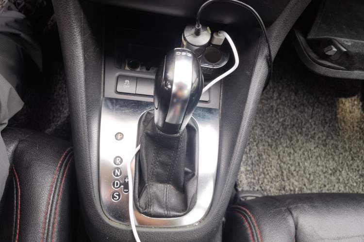 Used Volkswagen Golf 2012 1.4 TSI Automatic Comfort Edition Gear Lever