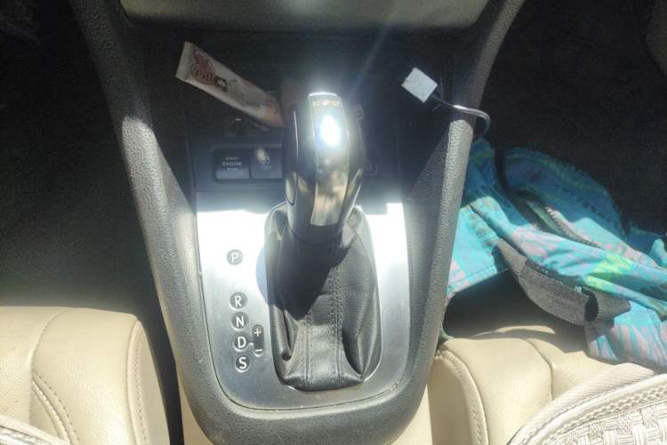 Used Volkswagen Golf 2012 1.4TSI Automatic Luxury Edition Gear Lever