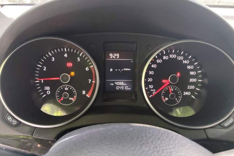 Used Volkswagen Golf 2012 1.6 Manual Comfort Edition Instrument Cluster