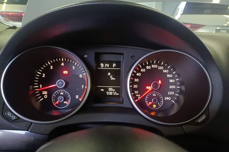 Used Volkswagen Golf 2012 1.4 TSI Automatic Comfort Edition Instrument Cluster