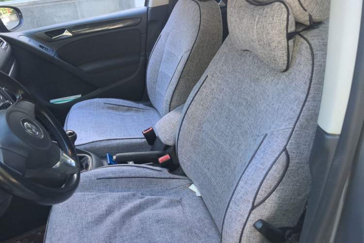 Used Volkswagen Golf 2012 1.6 Manual Comfort Edition Left Front Seat