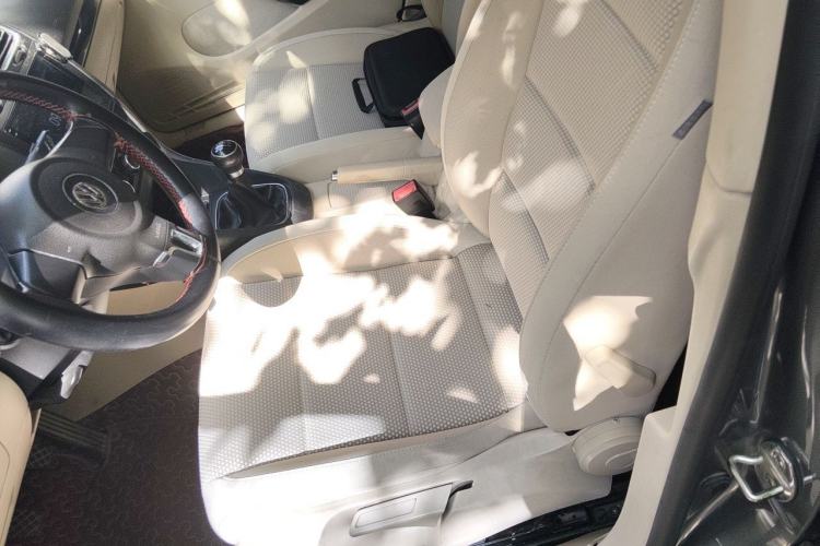 Used Volkswagen Golf 2012 1.6 Manual Comfort Edition Left Front Seat