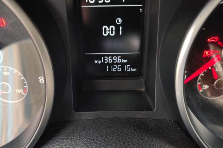 Used Volkswagen Golf 2012 1.6L Automatic Comfort Model Odometer Close Up