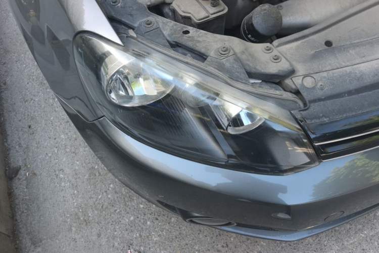 Used Volkswagen Golf 2012 1.6 Manual Comfort Edition Right Front Headlight