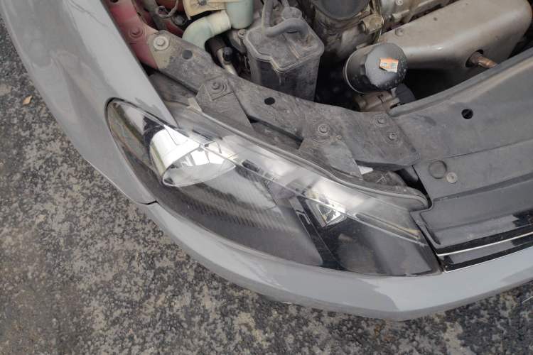 Used Volkswagen Golf 2012 1.6L Automatic Comfort Model Right Front Headlight