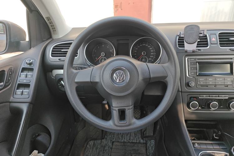 Used Volkswagen Golf 2012 1.6 Manual Fashion Edition Steering Wheel