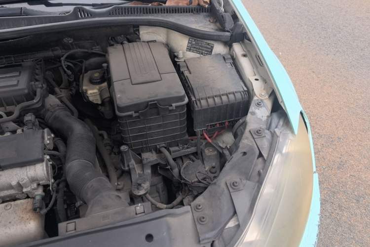 Used Volkswagen Golf 2012 1.6L Automatic Fashion Model Engine Bay Left