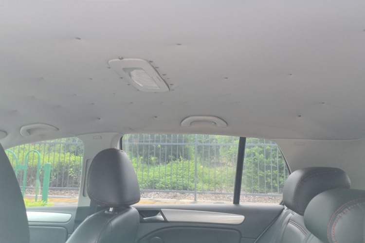 Used Volkswagen Golf 2012 1.6L Automatic Fashion Model Headliner