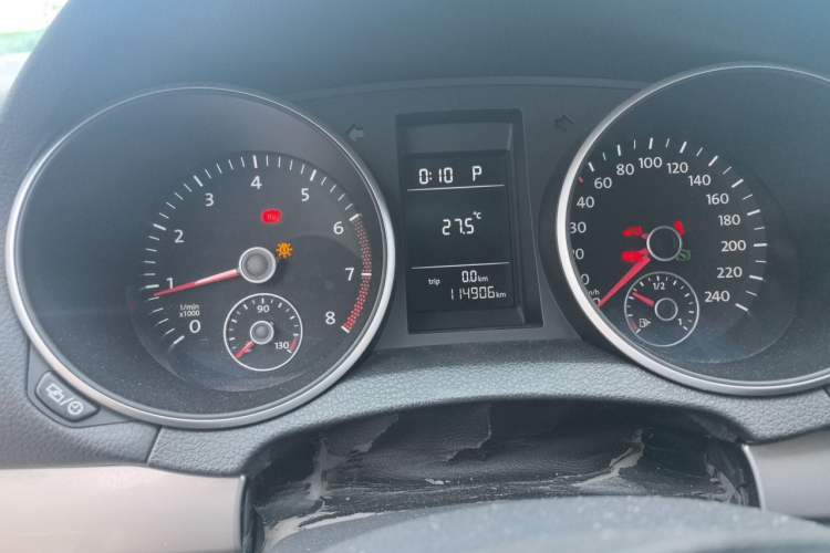 Used Volkswagen Golf 2012 1.6L Automatic Fashion Model Instrument Cluster
