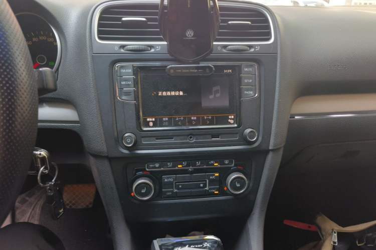 Used Volkswagen Golf 2012 1.4TSI Automatic Luxury Edition Audio And AC Panel