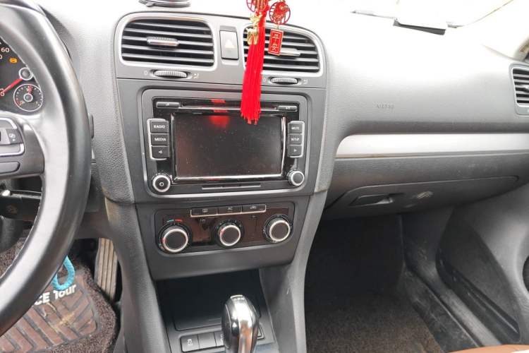 Used Volkswagen Golf 2012 1.4 TSI Automatic Comfort Edition Audio And AC Panel
