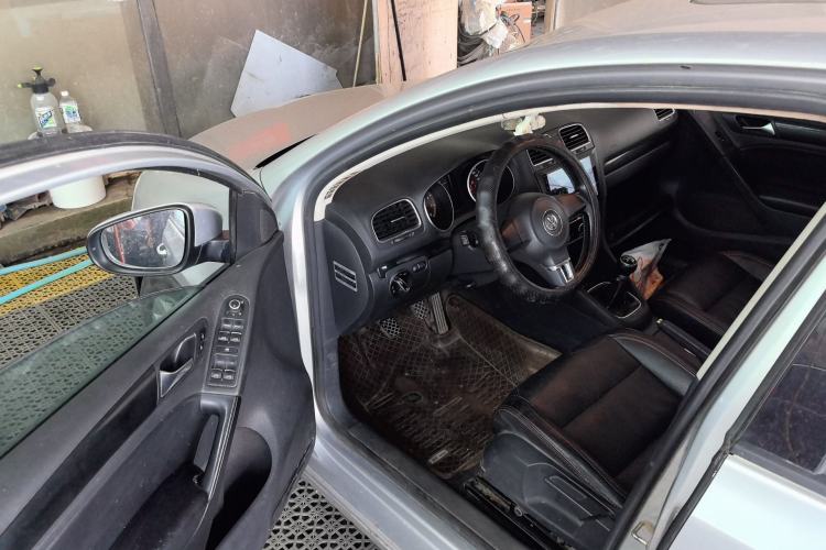 Used Volkswagen Golf 2012 1.6 Manual Comfort Edition Driver Seat