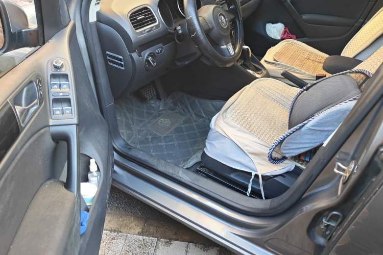 Used Volkswagen Golf 2012 1.6L Automatic Comfort Model Driver Seat