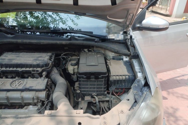 Used Volkswagen Golf 2012 1.6L Automatic Comfort Model Engine Bay Left