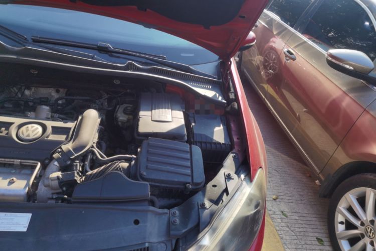 Used Volkswagen Golf 2012 1.4TSI Automatic Luxury Edition Engine Bay Left