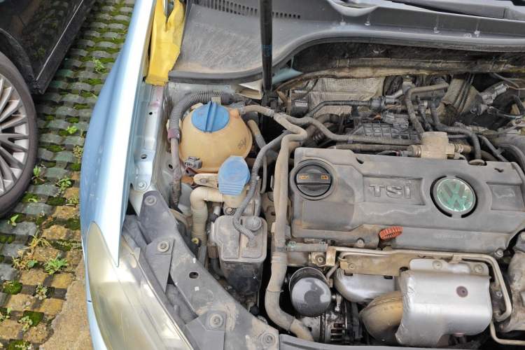 Used Volkswagen Golf 2012 1.4 TSI Automatic Comfort Edition Engine Bay Right