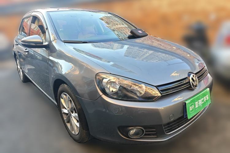 Used Volkswagen Golf 2012 1.6L Automatic Comfort Model Front Right 45 Deg