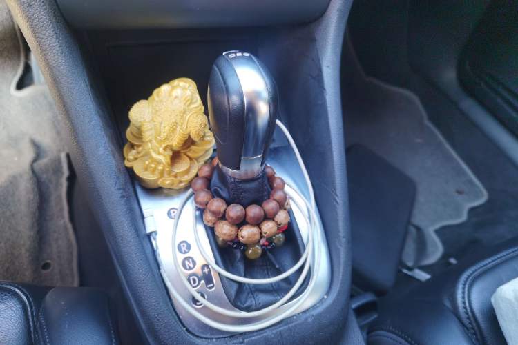 Used Volkswagen Golf 2012 1.4TSI Automatic Luxury Edition Gear Lever