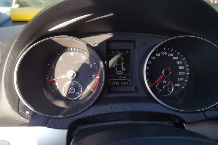 Used Volkswagen Golf 2012 1.4TSI Automatic Luxury Edition Instrument Cluster