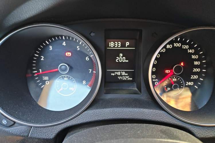 Used Volkswagen Golf 2012 1.6L Automatic Comfort Model Odometer Close Up