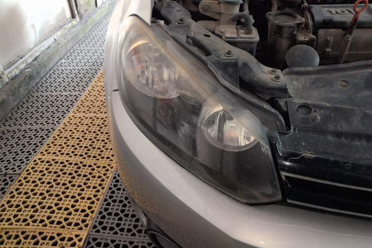 Used Volkswagen Golf 2012 1.6 Manual Comfort Edition Right Front Headlight