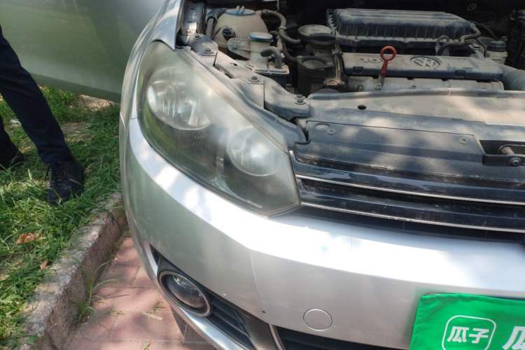 Used Volkswagen Golf 2012 1.6L Automatic Comfort Model Right Front Headlight