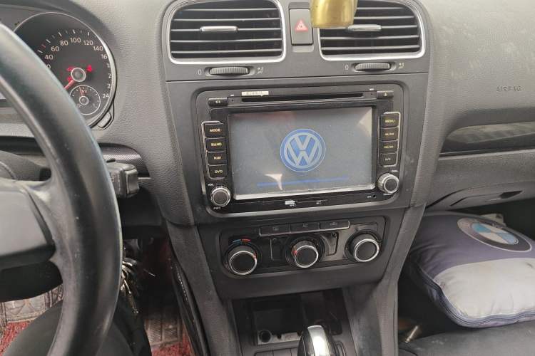 Used Volkswagen Golf 2012 1.6L Automatic Comfort Model Audio And AC Panel