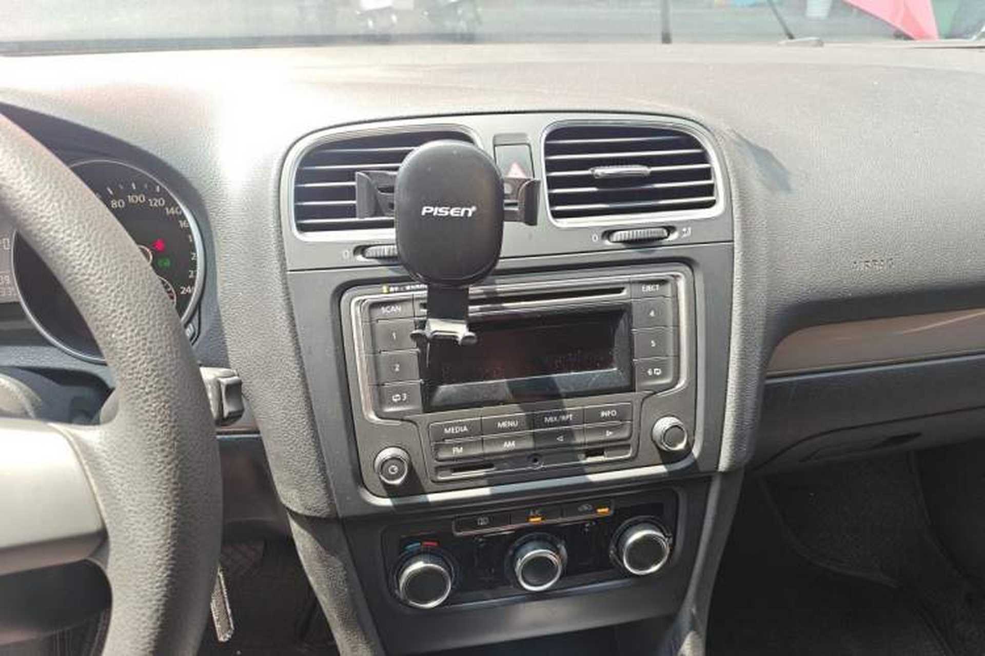 Used Volkswagen Golf 2012 1.6L Automatic Fashion Model Audio And AC Panel