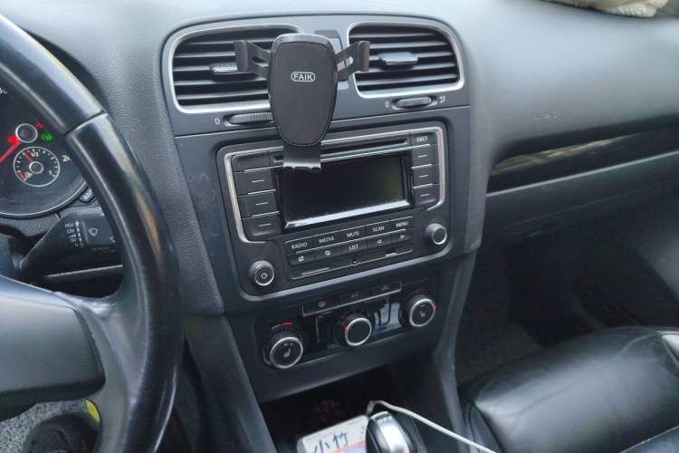 Used Volkswagen Golf 2012 1.4 TSI Automatic Comfort Edition Audio And AC Panel