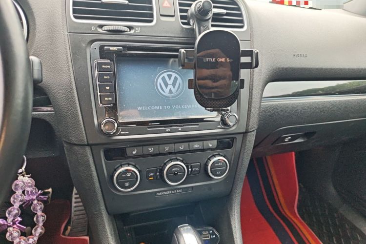 Used Volkswagen Golf 2012 1.4TSI Luxury Convertible Edition Audio And AC Panel