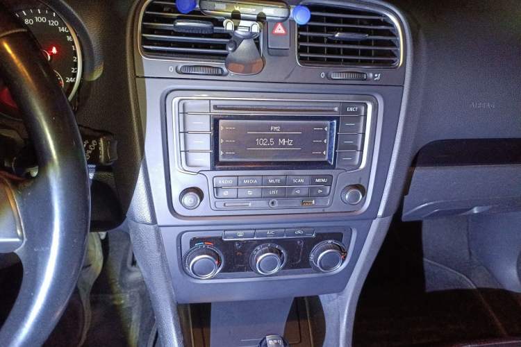 Used Volkswagen Golf 2012 1.4 TSI Automatic Comfort Edition Audio And AC Panel