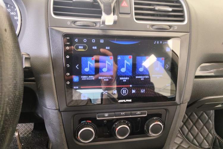 Used Volkswagen Golf 2012 1.6L Automatic Comfort Model Audio And AC Panel