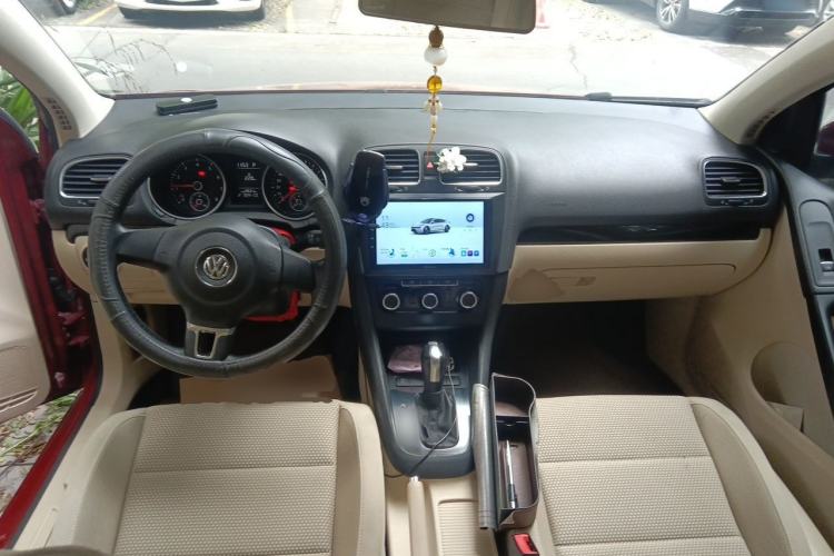 Used Volkswagen Golf 2012 1.4 TSI Automatic Comfort Edition Center Console