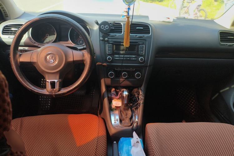 Used Volkswagen Golf 2012 1.4 TSI Automatic Comfort Edition Center Console