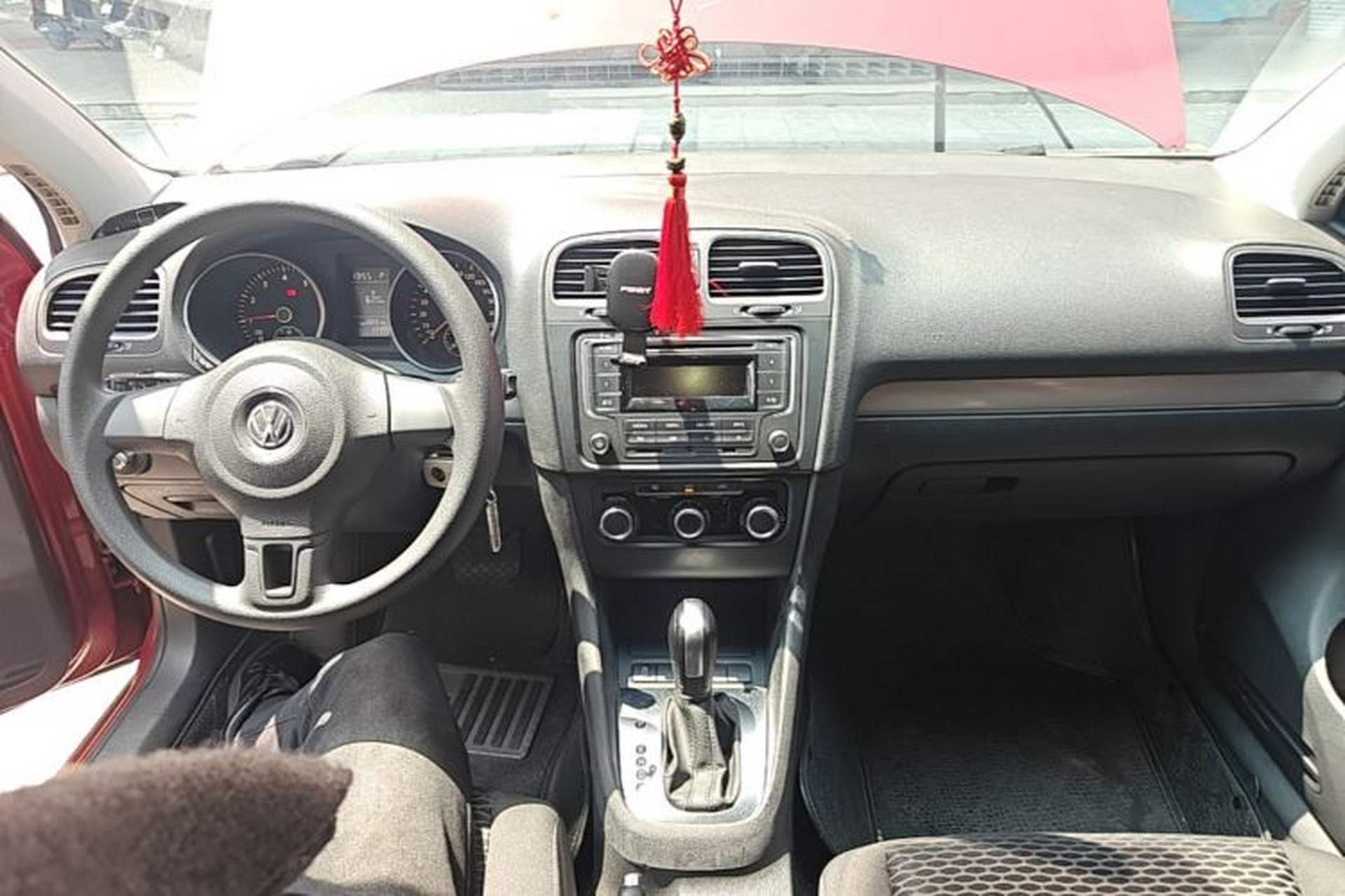 Used Volkswagen Golf 2012 1.6L Automatic Fashion Model Center Console