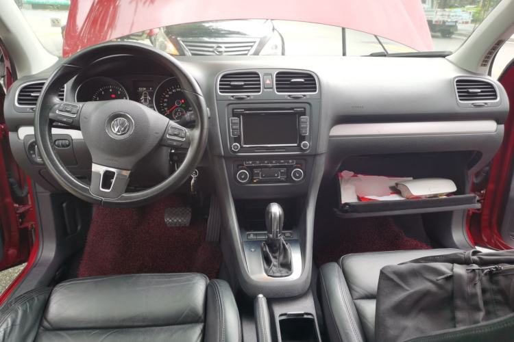 Used Volkswagen Golf 2012 1.4TSI Automatic Luxury Edition Center Console
