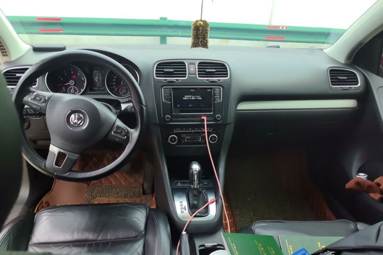 Used Volkswagen Golf 2012 1.4TSI Automatic Luxury Edition Center Console