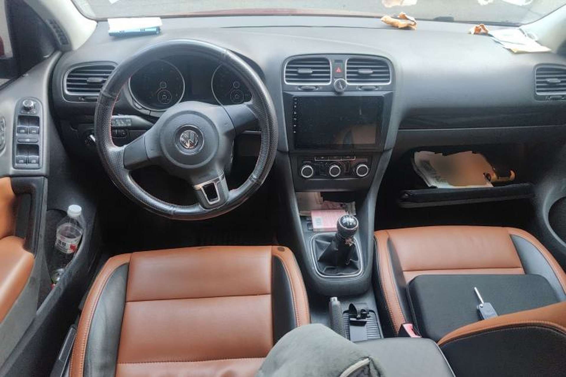 Used Volkswagen Golf 2012 1.6 Manual Comfort Edition Center Console