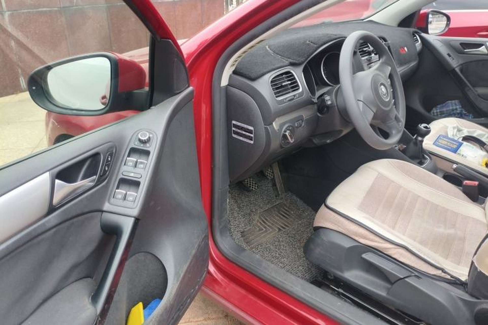 Used Volkswagen Golf 2012 1.6 Manual Fashion Edition Driver Seat