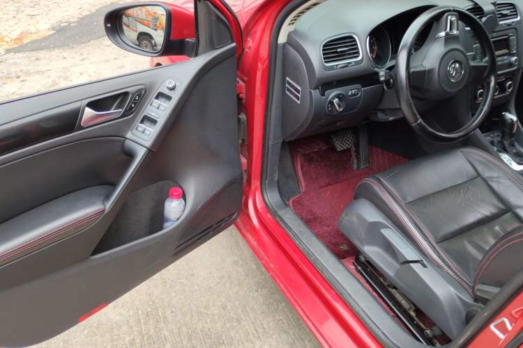 Used Volkswagen Golf 2012 1.4 TSI Automatic Comfort Edition Driver Seat