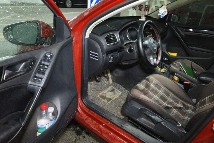 Used Volkswagen Golf 2012 1.6 Manual Comfort Edition Driver Seat
