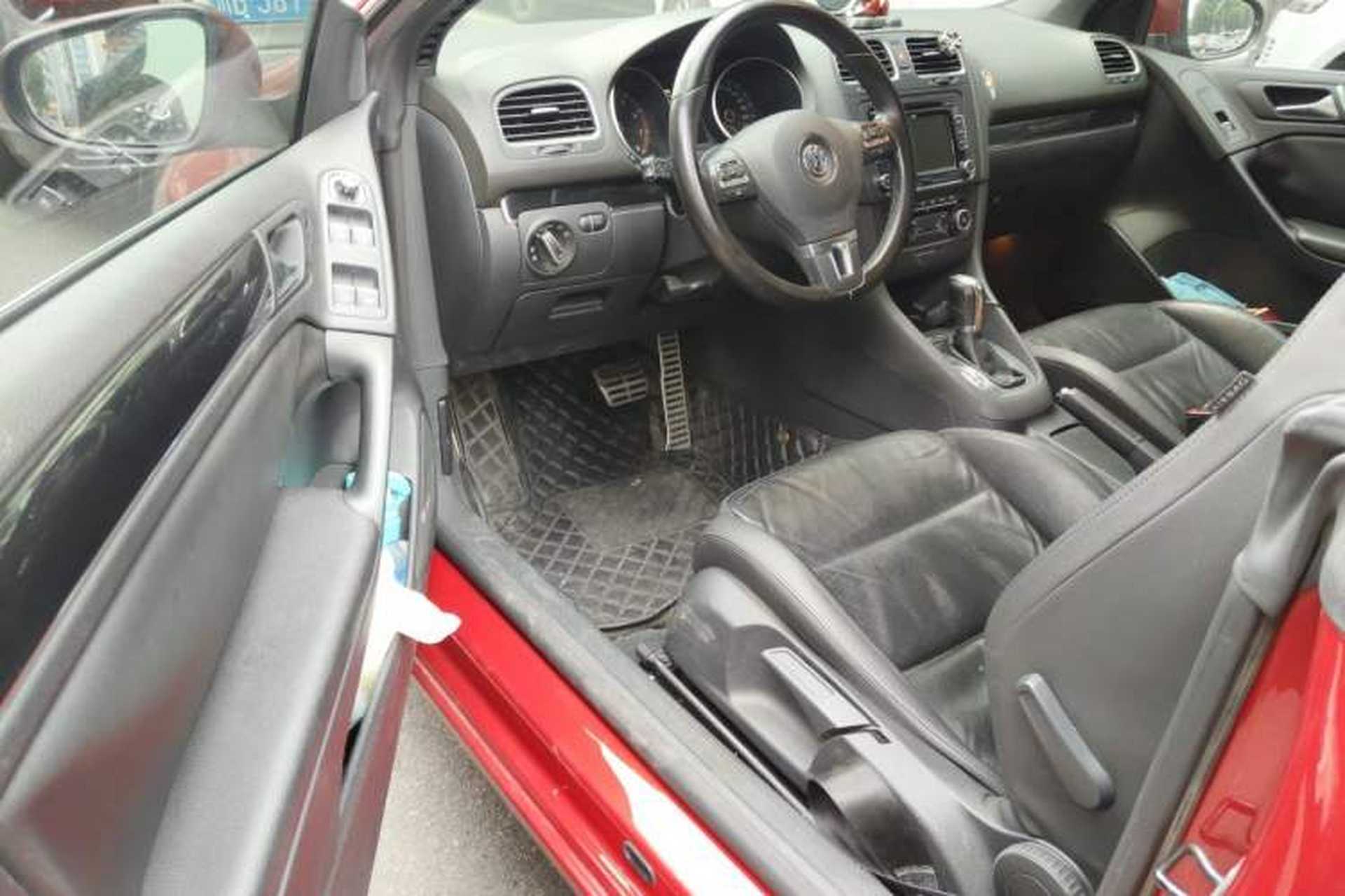 Used Volkswagen Golf 2012 1.4TSI Luxury Convertible Edition Driver Seat