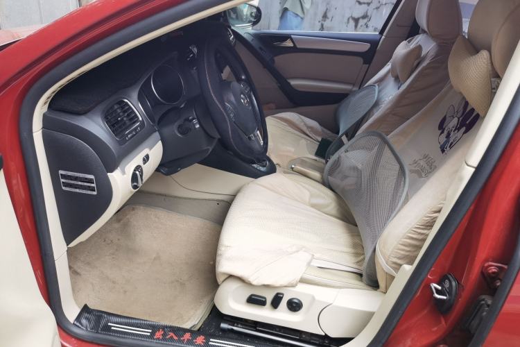 Used Volkswagen Golf 2012 1.4TSI Automatic Luxury Edition Driver Seat