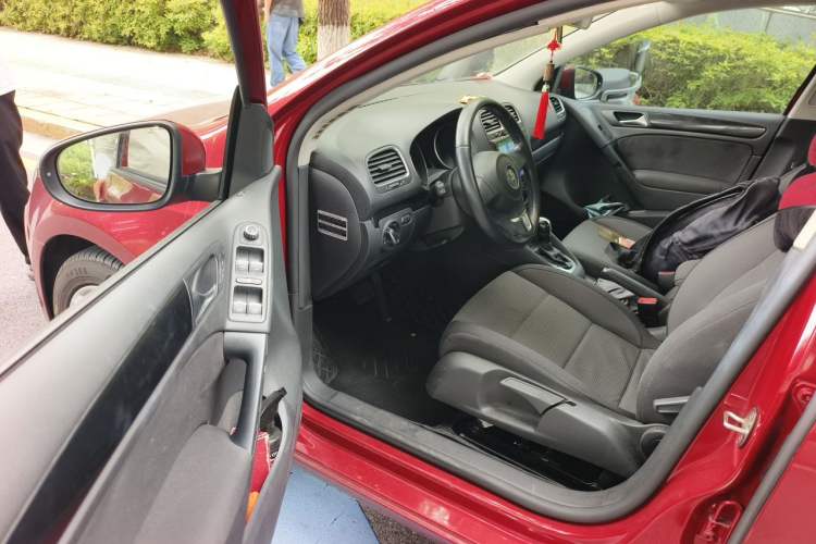 Used Volkswagen Golf 2012 1.6L Automatic Comfort Model Driver Seat