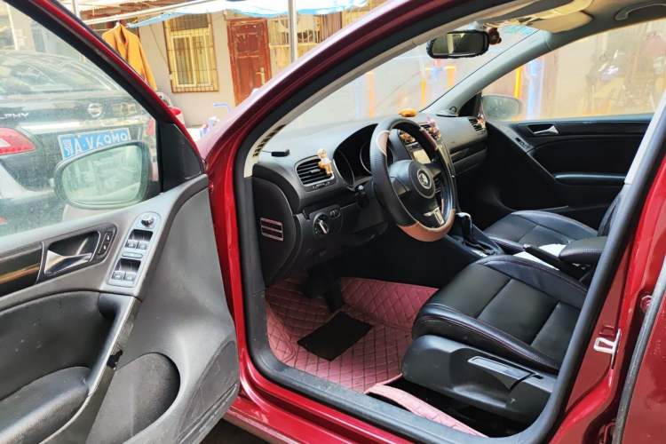 Used Volkswagen Golf 2012 1.6L Automatic Comfort Model Driver Seat