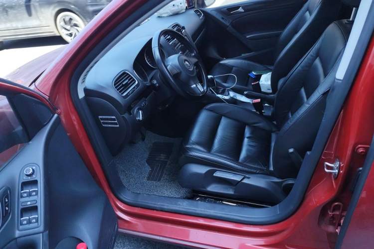 Used Volkswagen Golf 2012 1.4 TSI Automatic Comfort Edition Driver Seat