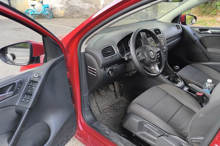 Used Volkswagen Golf 2012 1.6 Manual Comfort Edition Driver Seat